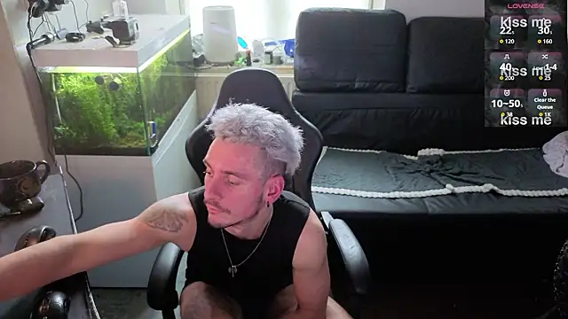 Rayzel White online show from February 7, 2:45 pm