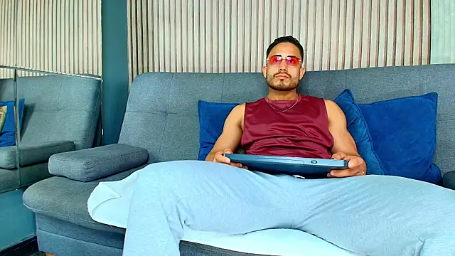 Vans Ross online show from February 16, 7:12 pm