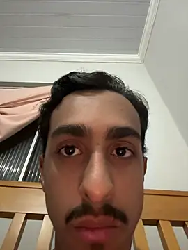 Novinho Pauzudo 18cm online show from February 6, 11:34 pm