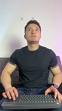 Alexander Connor online show from April 8, 12:36 pm