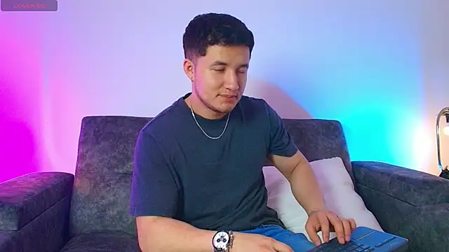 Alexander Connor online show from March 29, 12:27 pm