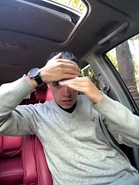 maximo 15  online show from January 18, 7:05 pm