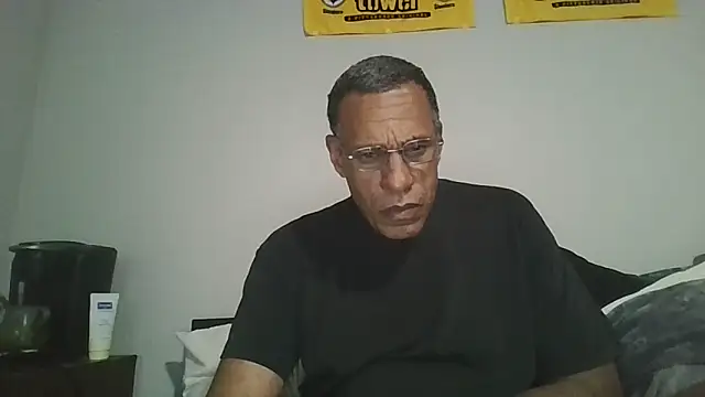 swimmer2496 online show from April 7, 5:29 am