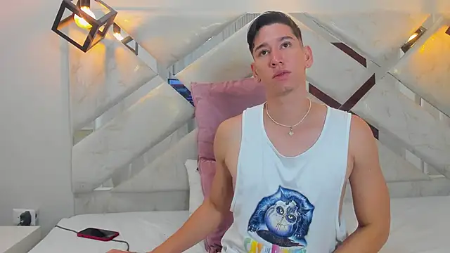 Angel Sanzz online show from February 18, 1:31 pm