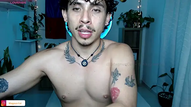 Magnuz Col online show from February 12, 3:23 am