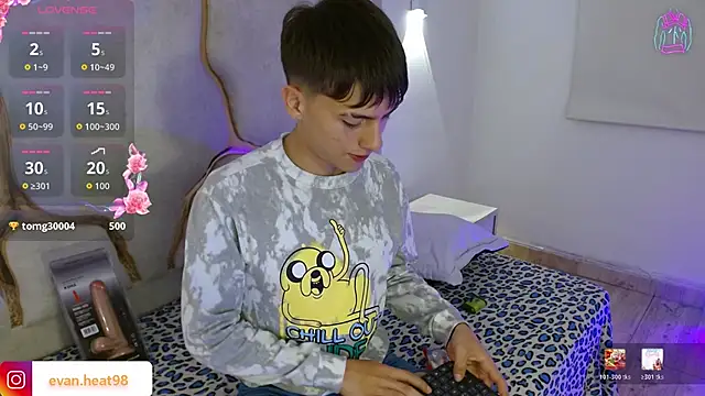 EVAN TAY online show from March 3, 8:55 am