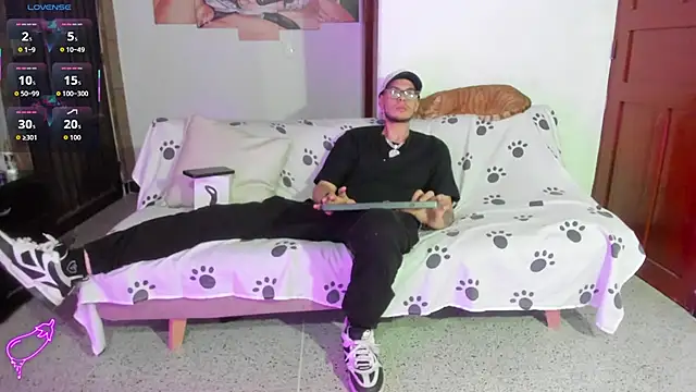 Vlad  night online show from April 11, 7:45 am