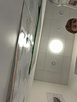 YoungSkinnyBoy20 online show from February 16, 4:27 pm