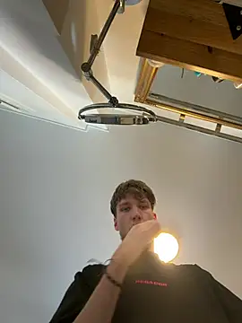 YoungSkinnyBoy20 online show from February 15, 12:24 pm