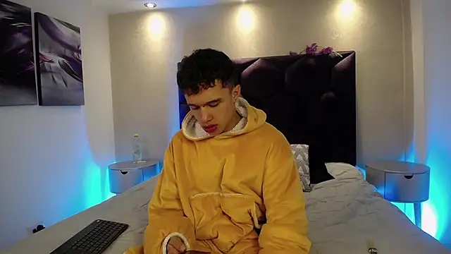 Dominik Souza online show from March 22, 6:13 pm