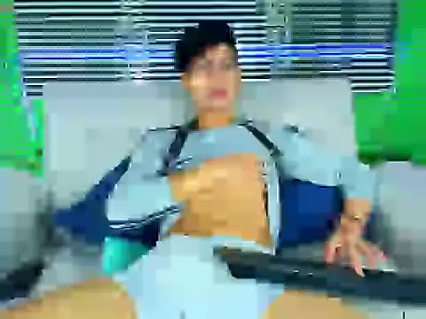 ThiiagoSaeenz online show from March 25, 4:11 pm