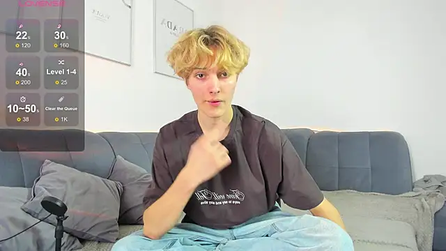 bunnyblush67 online show from March 25, 8:40 am