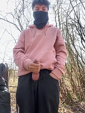 leoooooo88888 online show from March 2, 9:38 am