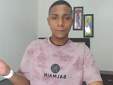 hotboyluxe online show from February 15, 3:46 am