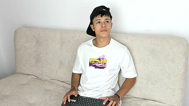  Alex Colton online show from February 2, 10:40 pm