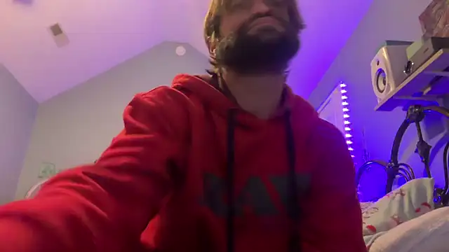 TrndSettr online show from March 26, 1:43 am