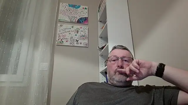 doudou310 online show from March 8, 2:48 am