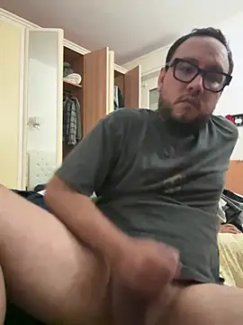 latinocalientehot online show from July 15, 8:15 pm