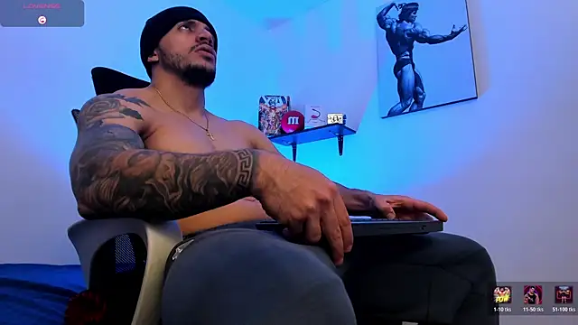 LiamReigns  online show from June 22, 5:03 am
