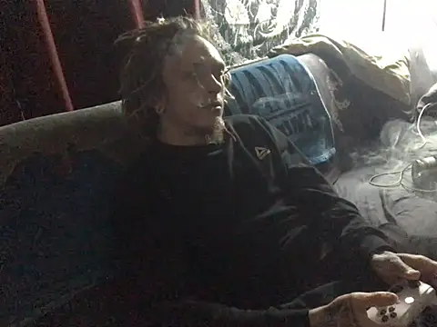 Versaceballsack online show from February 2, 1:19 pm