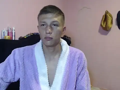 Cronos Hot 8 online show from February 28, 3:38 am