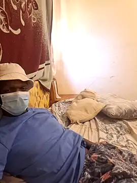 dark-hard-good online show from April 6, 8:48 am