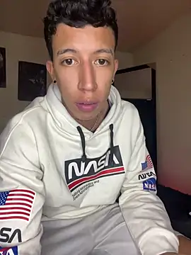 Sebastian Villamarin online show from February 6, 4:20 am