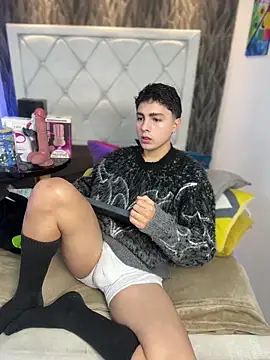 Samu Hott online show from February 6, 8:28 pm