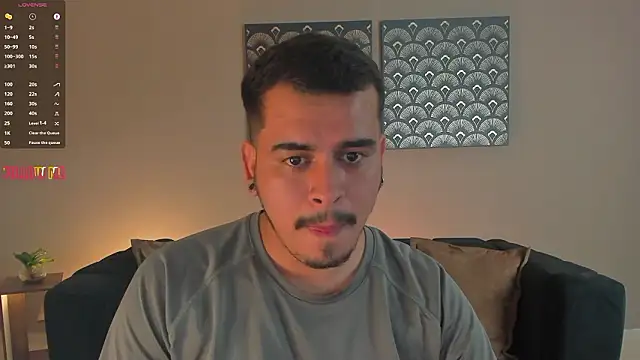 Chriss Hunt online show from February 4, 2:17 am