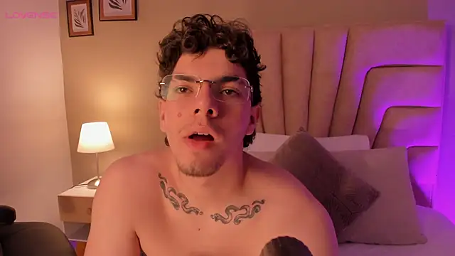 Axel Creed online show from February 20, 3:03 am