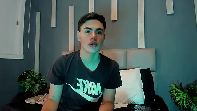 FemNoa online show from February 26, 1:12 pm