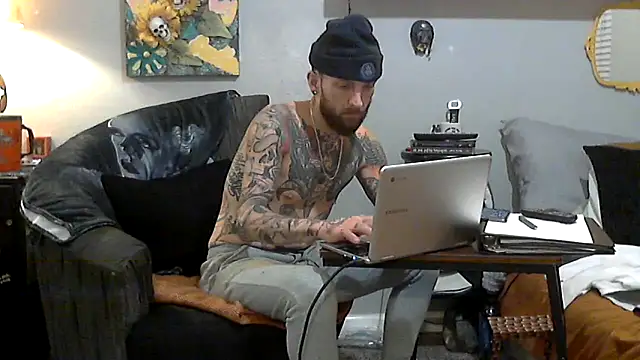 F D R  online show from March 4, 6:09 am