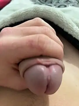 enormebitedu31 online show from February 9, 9:08 pm