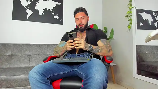 Alessrose online show from March 27, 8:32 pm