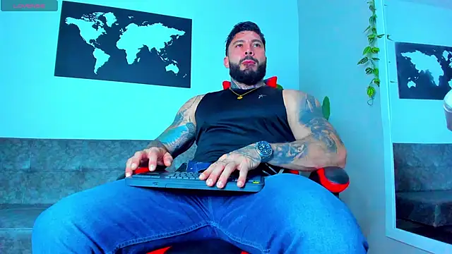 Alessrose online show from March 6, 8:50 pm