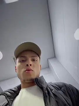 Eros lee online show from February 21, 12:00 am