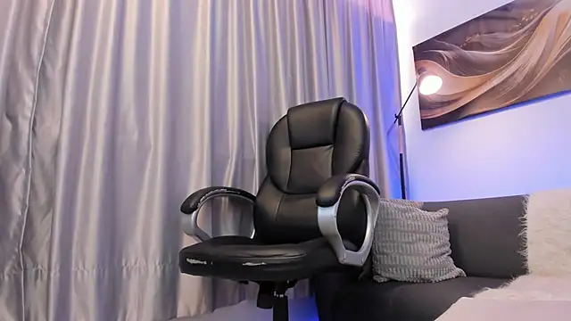 Tommas Jhonson online show from April 14, 12:38 pm