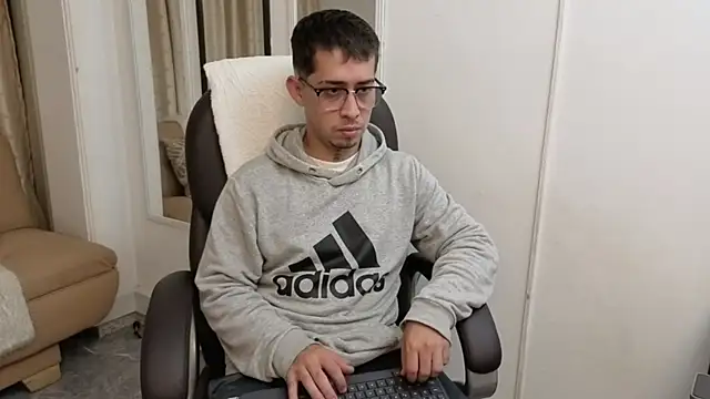 Tommas Jhonson online show from March 10, 3:56 am