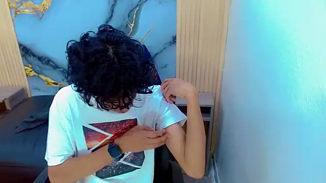 DaviidBuckx  online show from March 12, 2:30 am