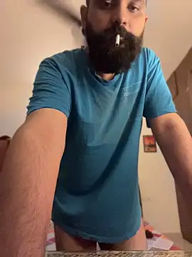 beerboy2222 online show from June 19, 6:35 pm