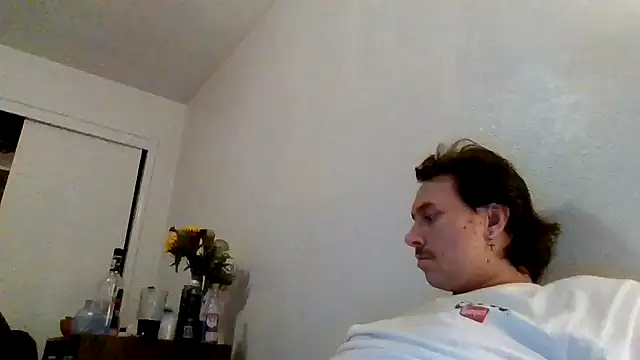 Tallhungandcloudy online show from February 18, 7:39 am