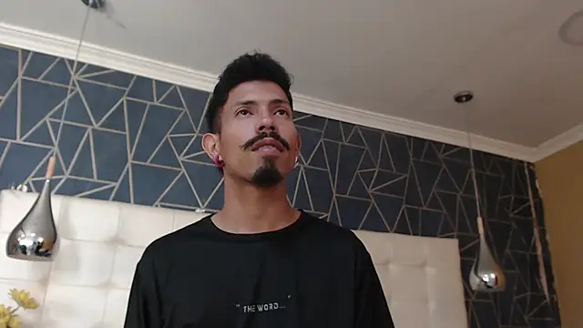 NoaahTylor online show from February 11, 8:14 pm