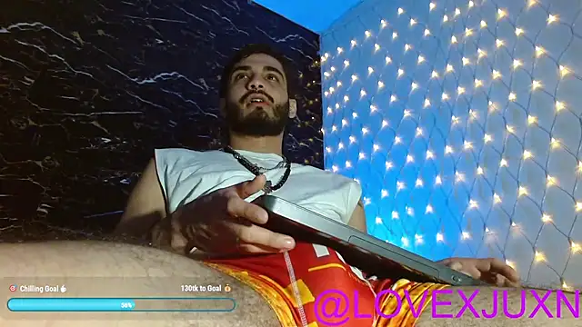 LovexJuxn8 online show from April 14, 6:07 pm