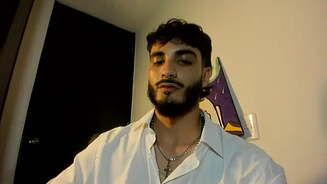 LovexJuxn8 online show from February 24, 12:12 am