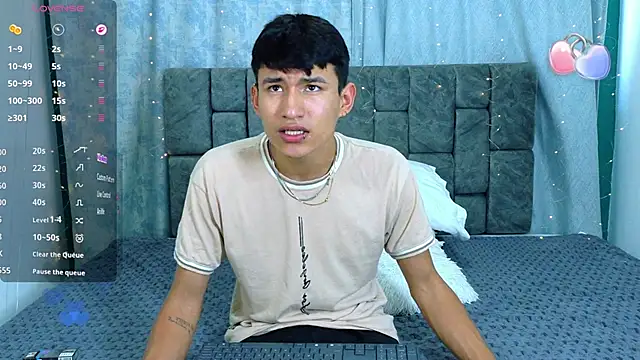 NicolasTorrez online show from February 28, 9:14 pm