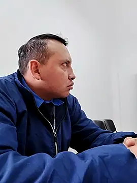 Hachi28 online show from April 10, 5:20 pm