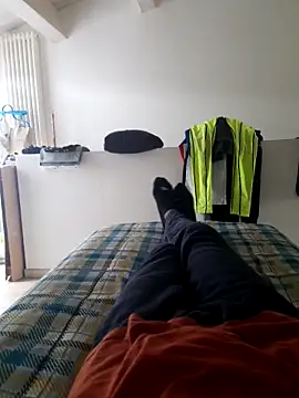 isuru lakshan online show from March 26, 2:21 pm