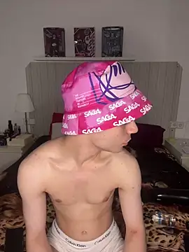 YourFavouriteTwink online show from February 25, 10:33 pm