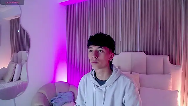 Aiden Rivers  online show from March 1, 1:00 pm