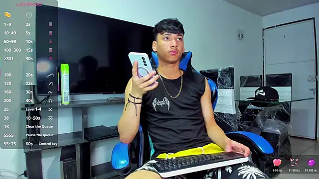 Lyam Russo online show from July 2, 10:27 pm